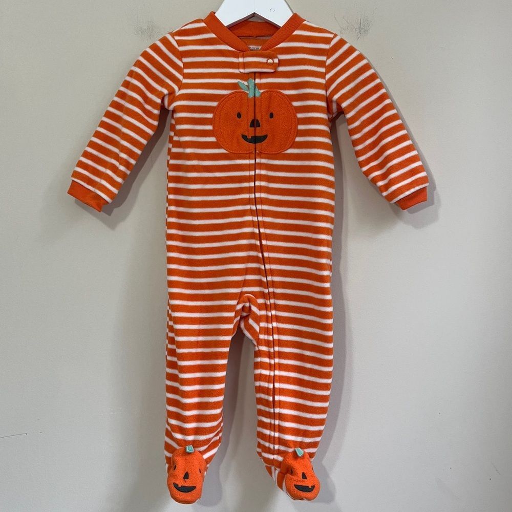 Carter’s Infant Zip Up Fleece Sleeper Pj’s Size 9 months